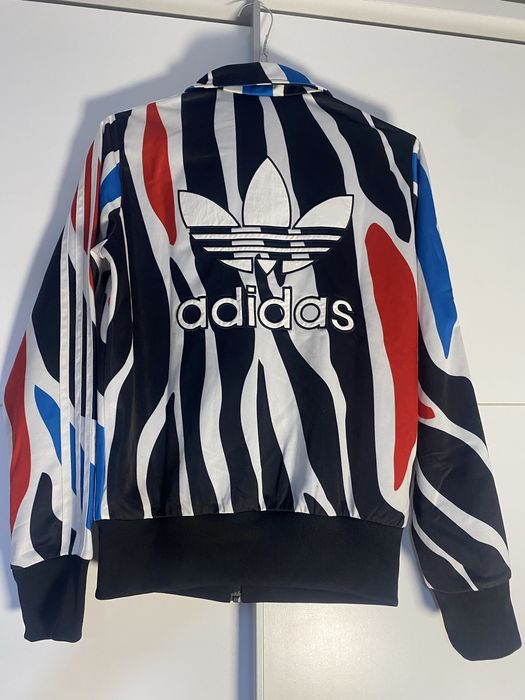 Горница на Adidas