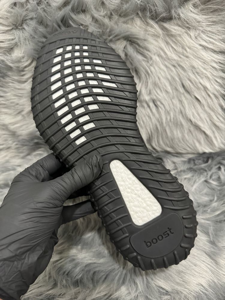 36-46 Yeezy 350 v2 Onyx