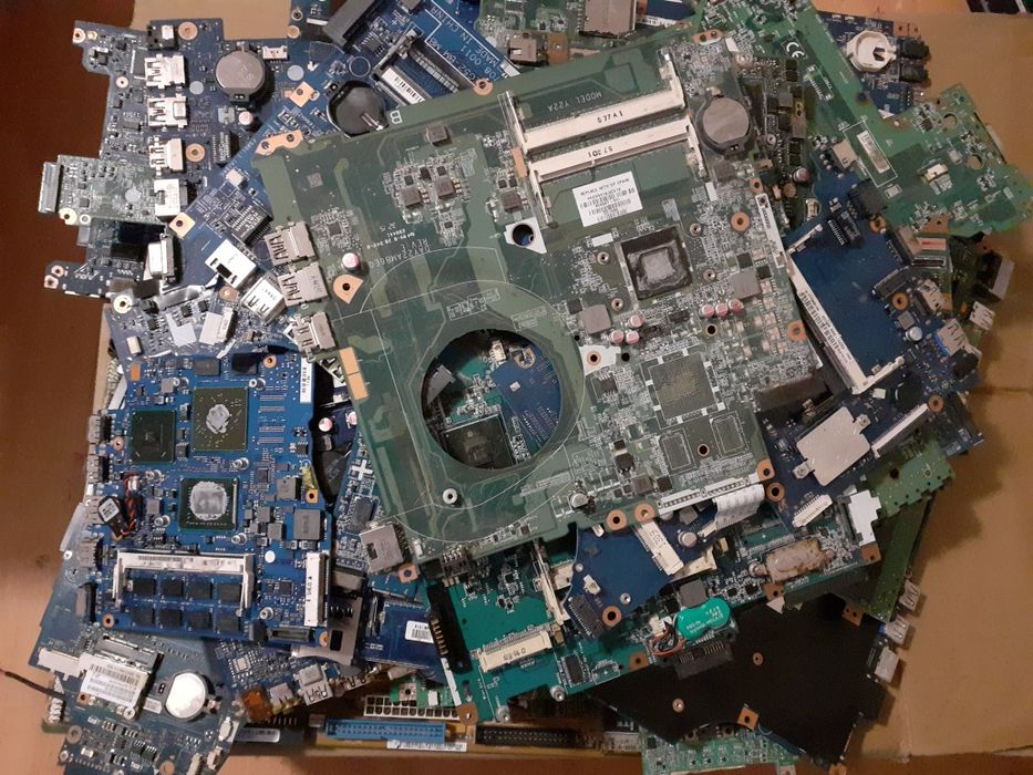 Placi calculator-laptop