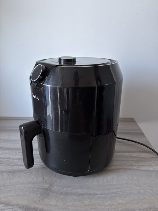 AirFryer (friteuza cu aer cald) Tefal XXL, folosit, nu necesita ulei.