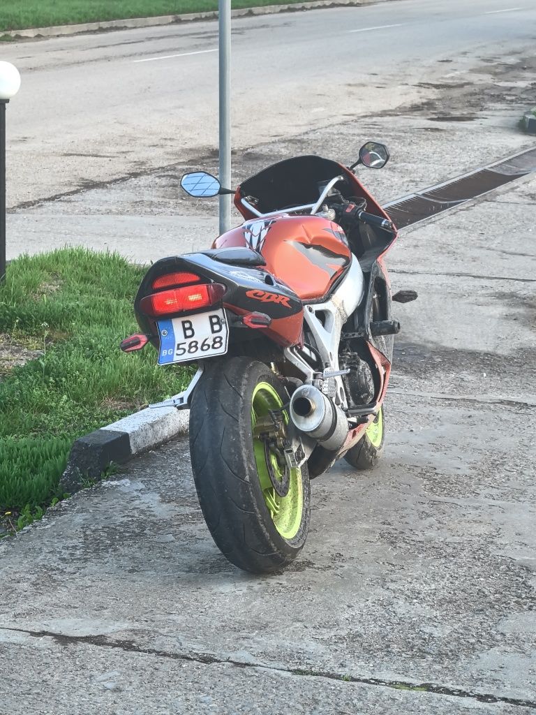 Honda cbr 919rr 130hp