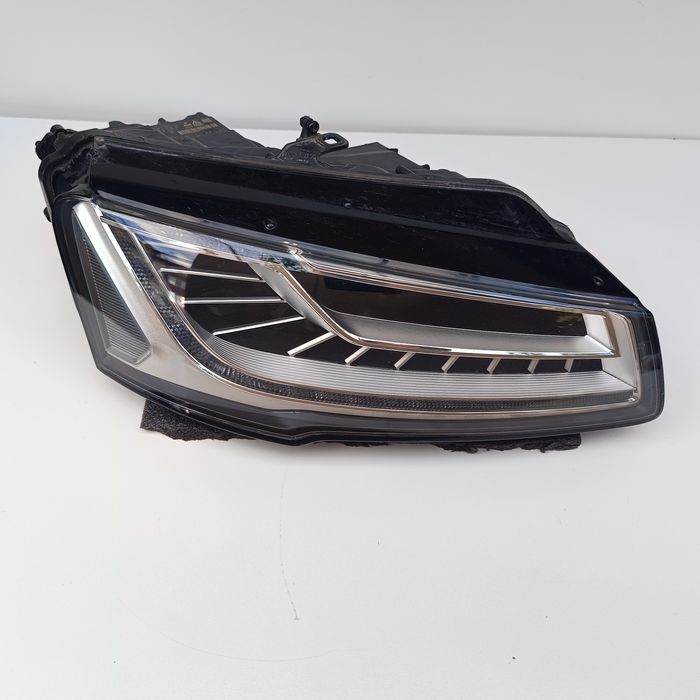 Десен фар Ауди А8 Audi A8 4H фейс Matrix 4H0.941.036