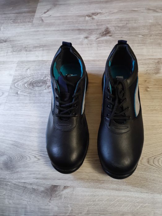 Нови работни обувки 2 броя
