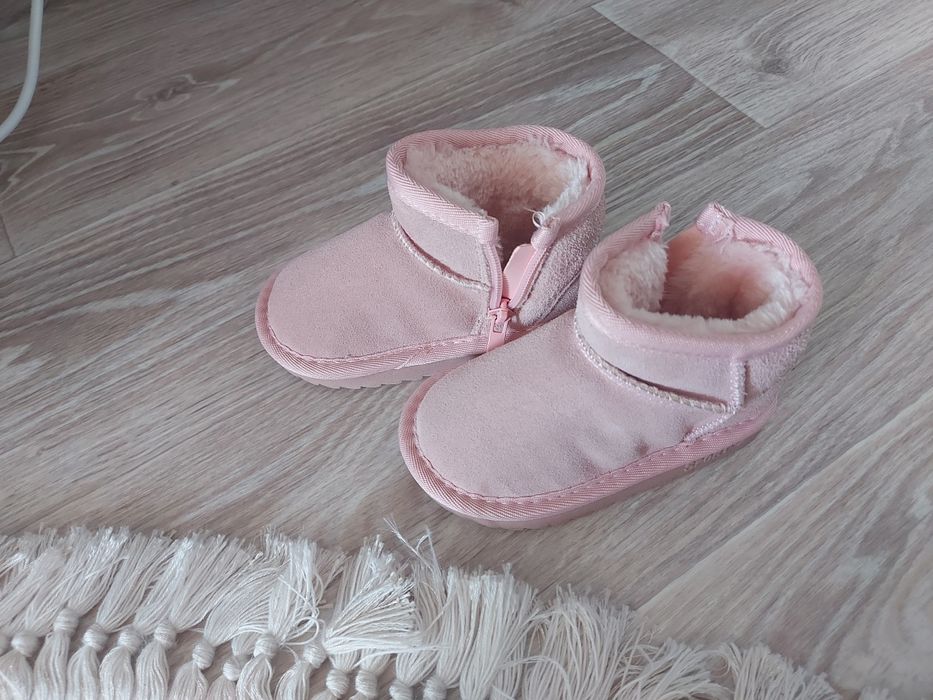 Продаются детские сапоги/уги/зима