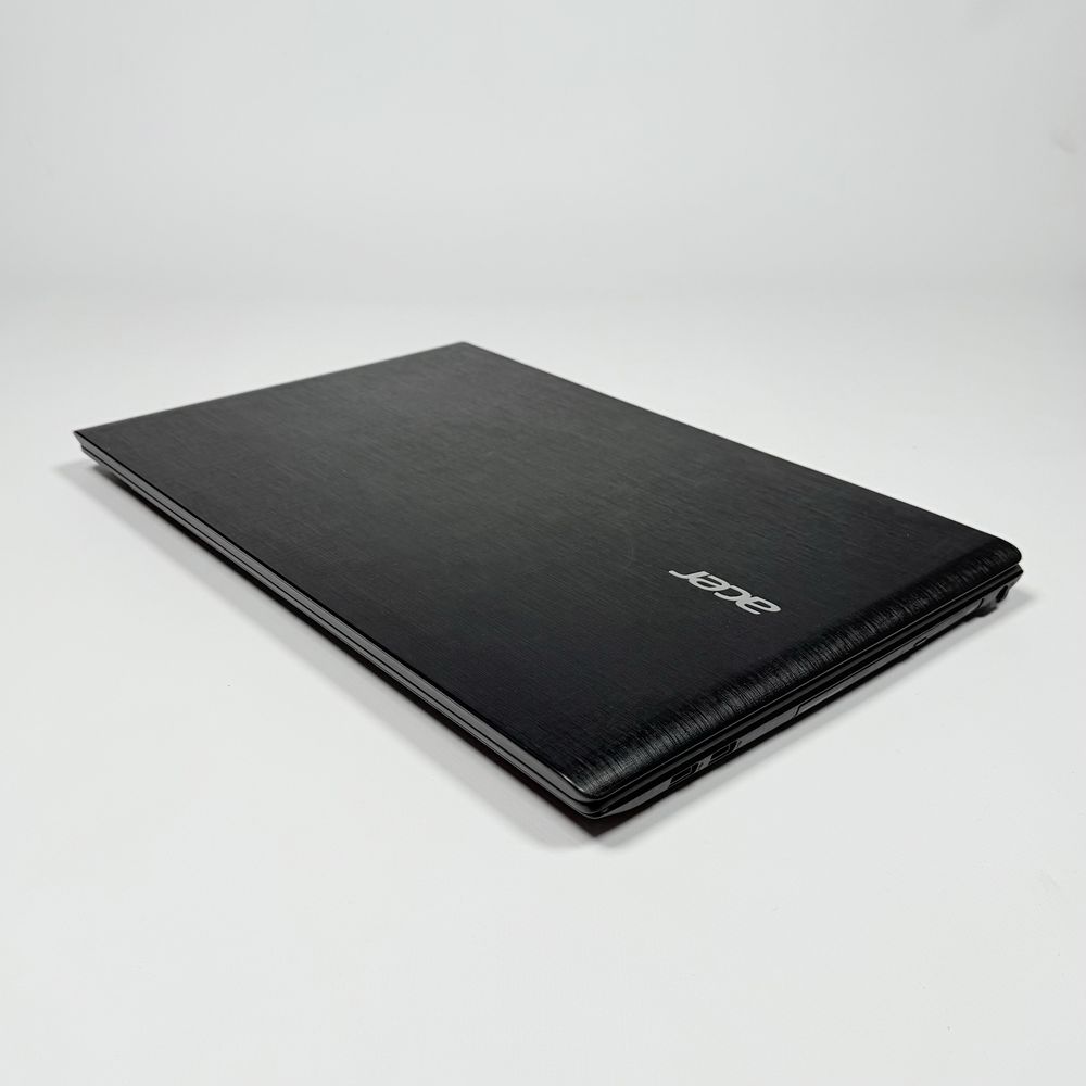 Acer Aspire E5-772G/17,3” HD+/NVIDIA GT 940M/12GB RAM/128GB SSD+1TB