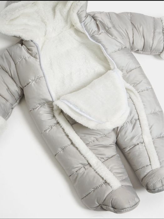 Продам детский зимний комбинезон