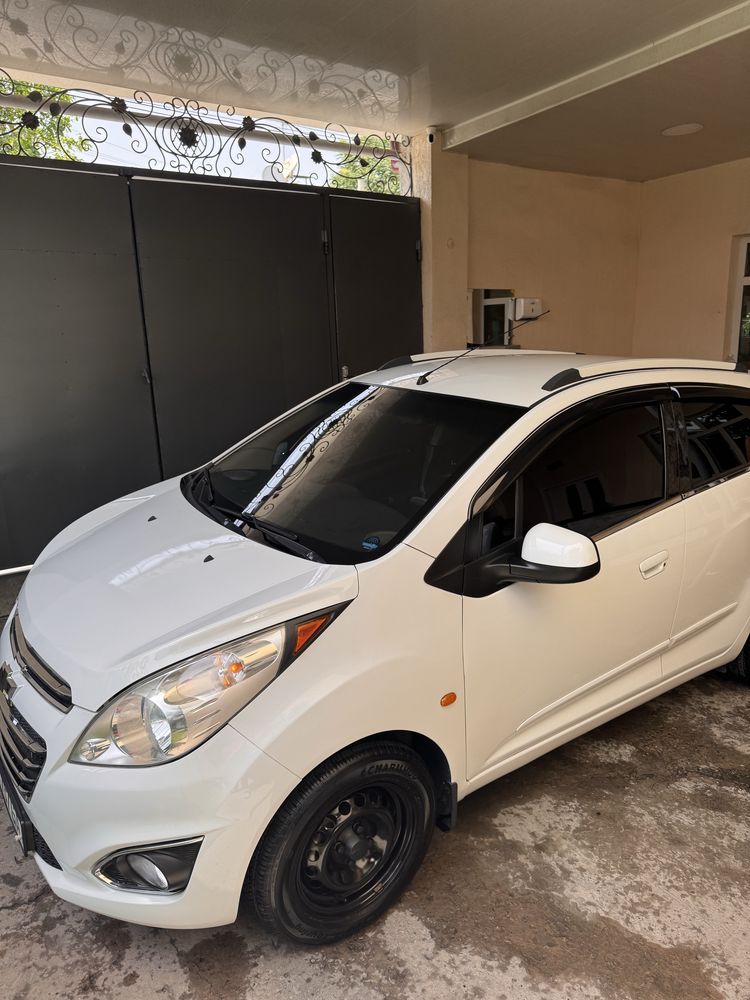 Chevrolet Spark 2010 2-позиция