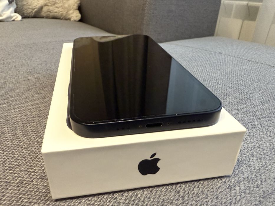 iPhone 12 64GB черен