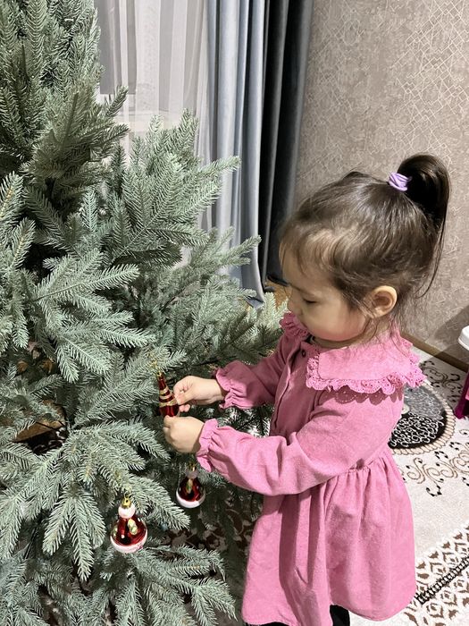 Продам розовое платье на девочку 2-3 года