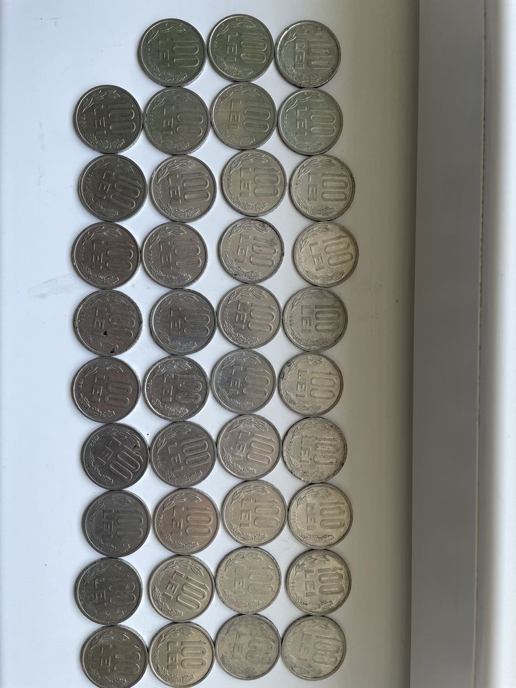 Vand lot 50 monede de 100 lei