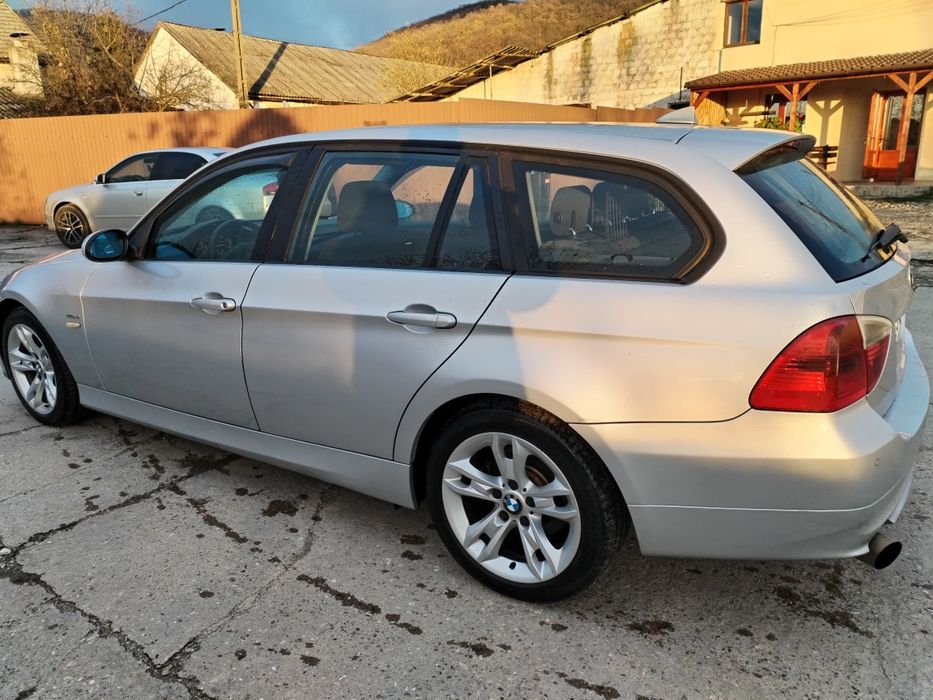 Dezmembrez BMW e91 n47d20a