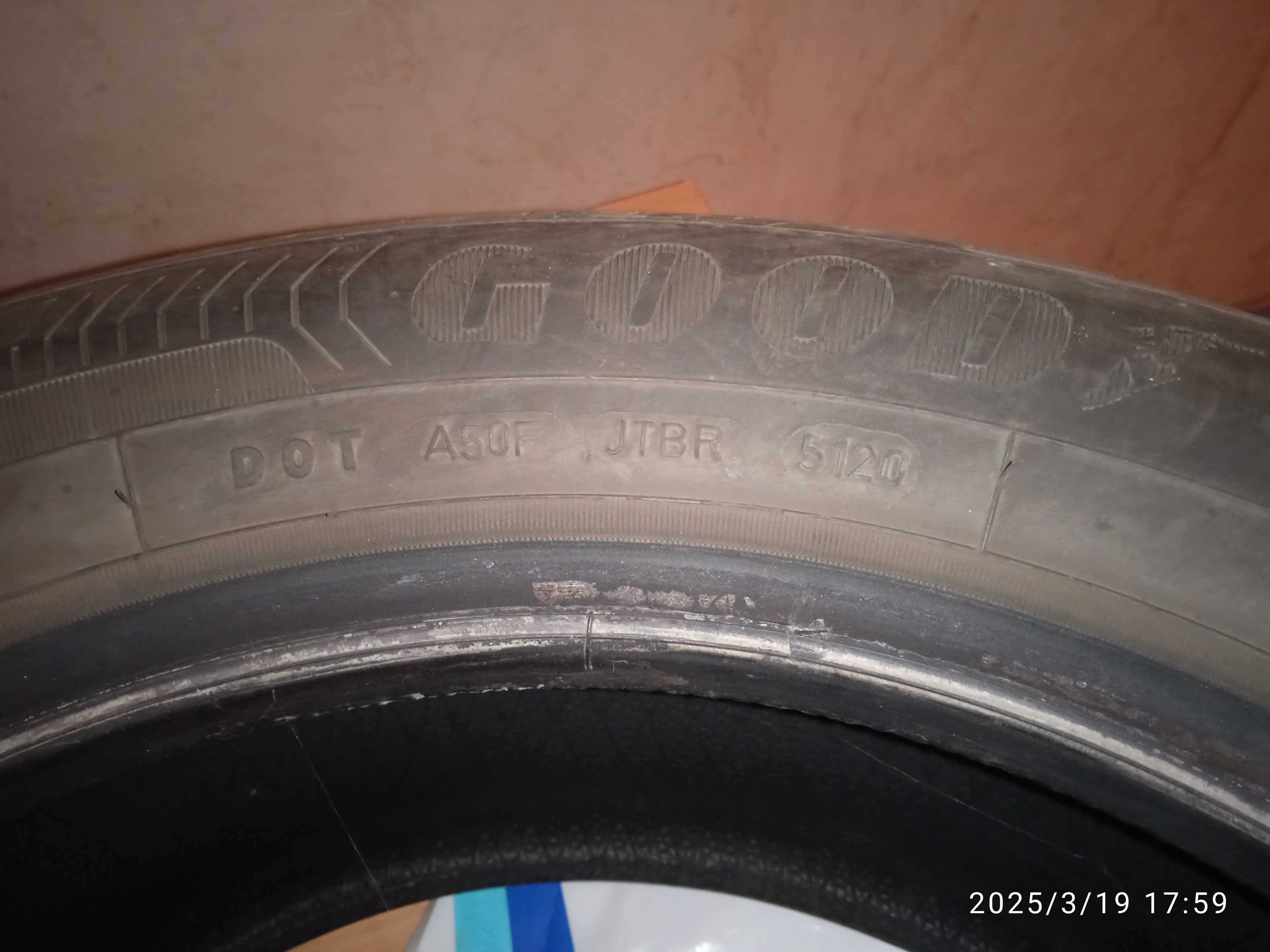 Летни гуми 4бр. Goodyear Efficientgrip Performance 205/55/16, DOT 5120