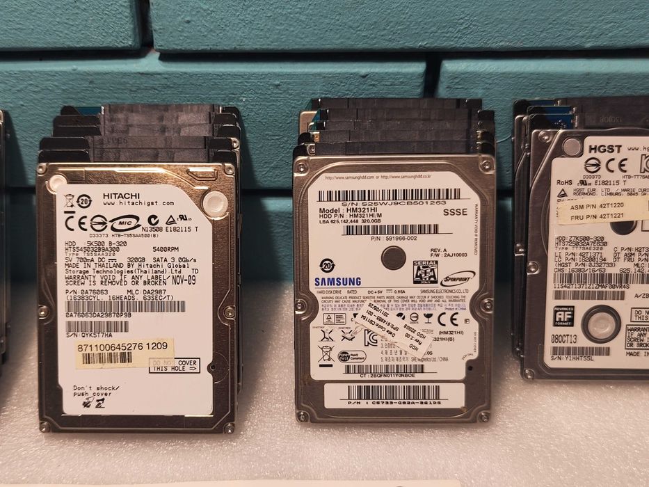WD / SEAGATE / HITACHI / SAMSUNG HDD 2.5 320GB / Хард диск за лаптоп