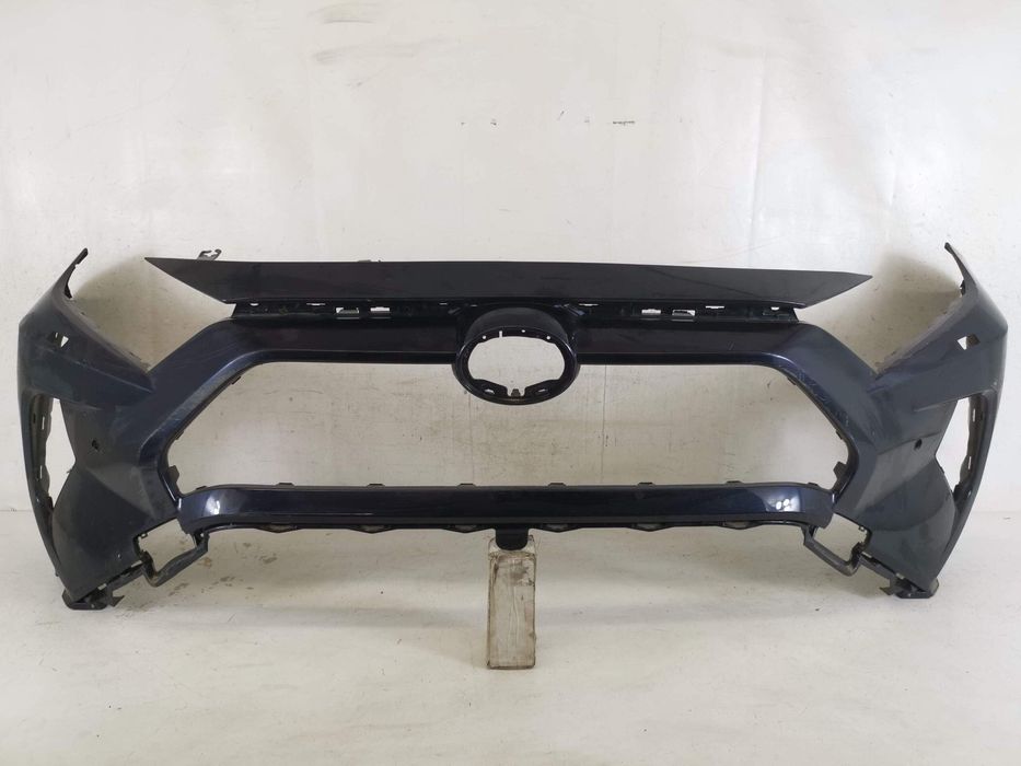 Предна броня Тойота РАВ4 / Toyota RAV4 Оригинална, в добро състояние