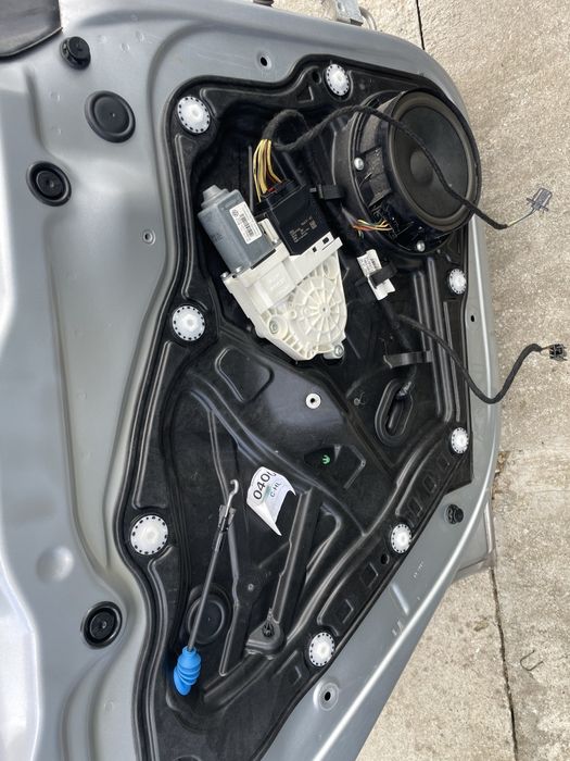 Vand boxa fata / spate stanga / dreapta OEM Volkswagen Passat CC