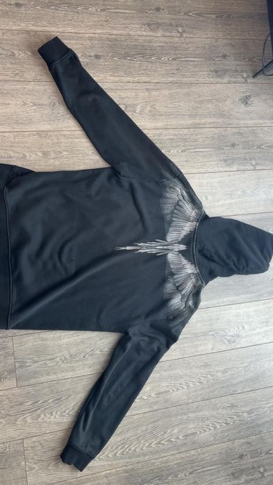 Vând hanorac Marcelo Burlon Gri