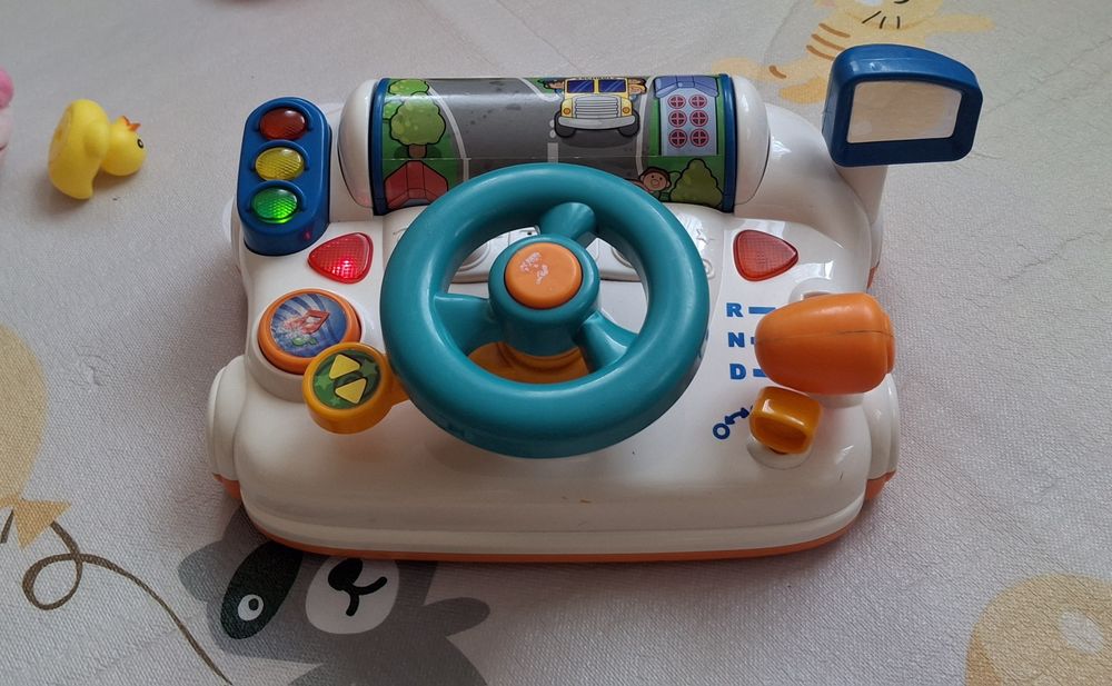 Дистанционно на Fisher Price и музикален волан