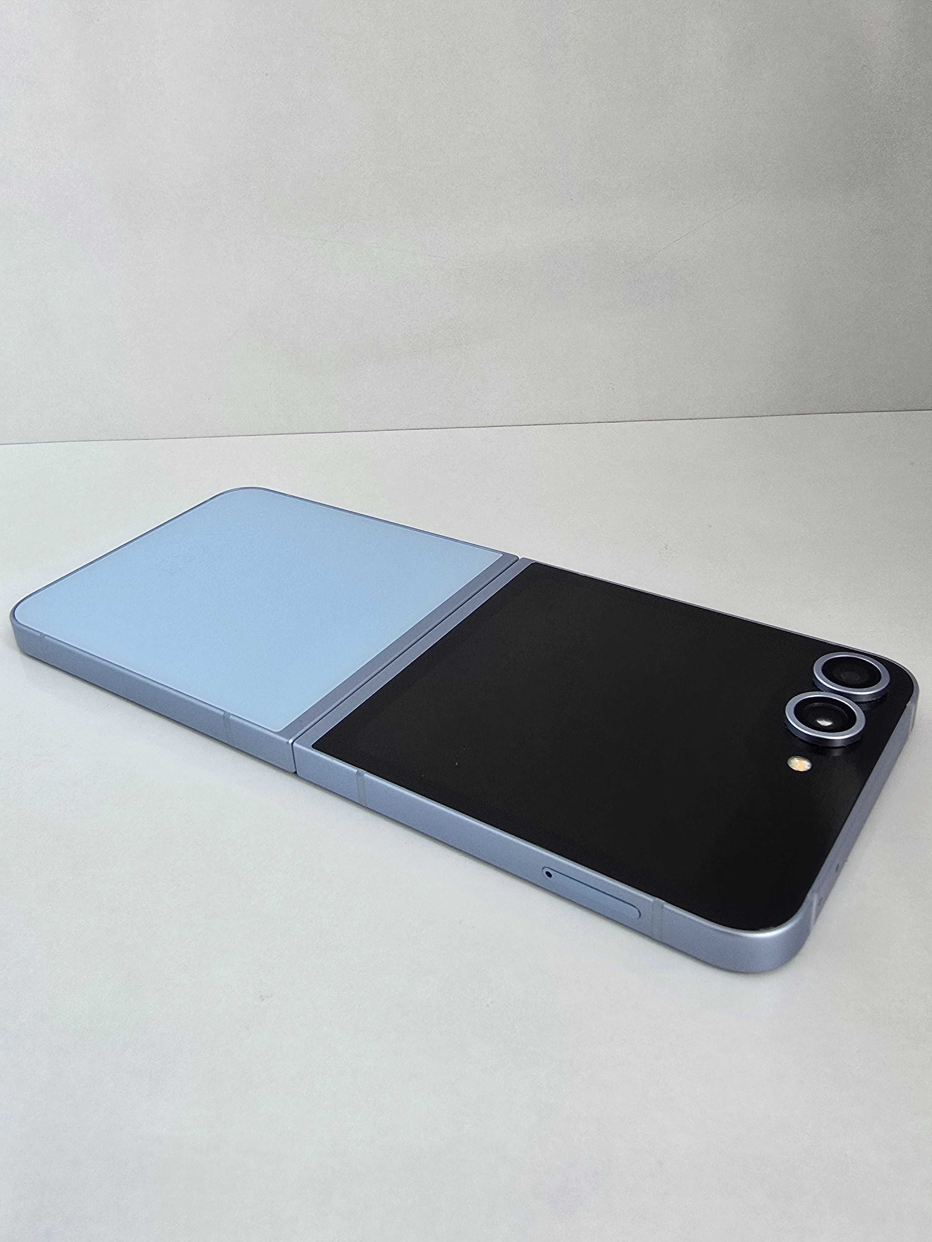 Samsung Z Flip 6 256GB Blue