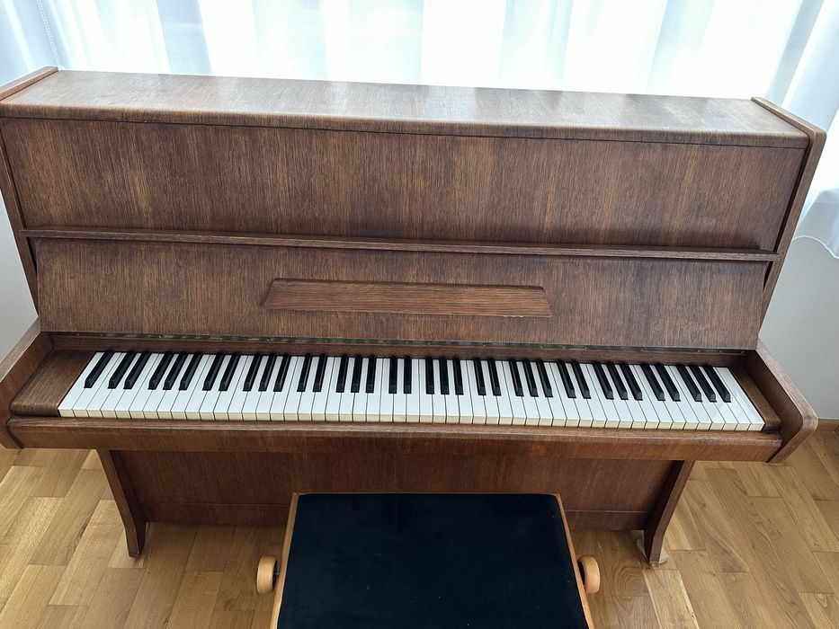 Pianină de vanzare in stare foarte buna