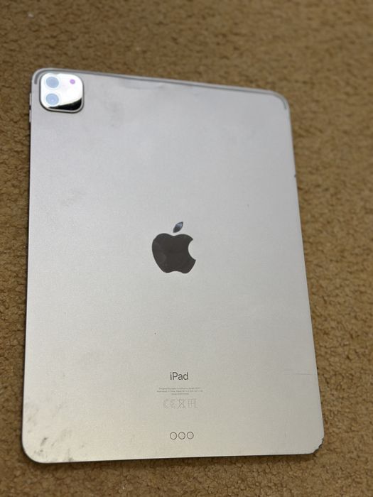 Ipad pro 11” gen3 defecta pentru piese