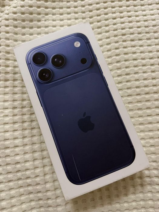 Продам айфон 17 про