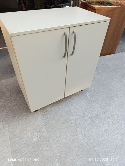 Продам офисную тумбу