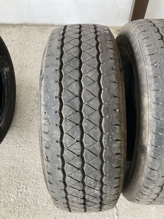 Гуми за бус 225-65-16C