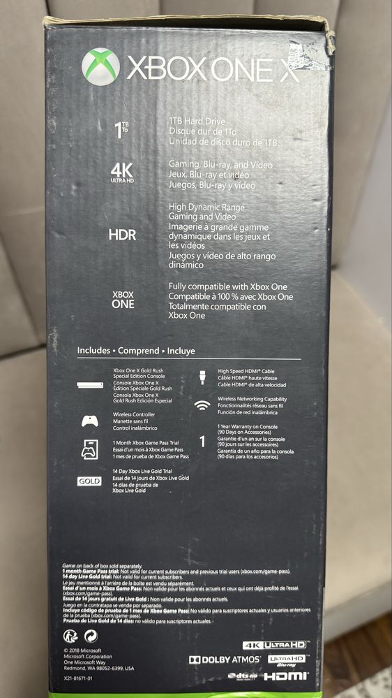 Продаю Xbox one x 1tb