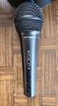вокални динамични микрофони BEHRINGER Ultravoice XM1800s работи от Гер