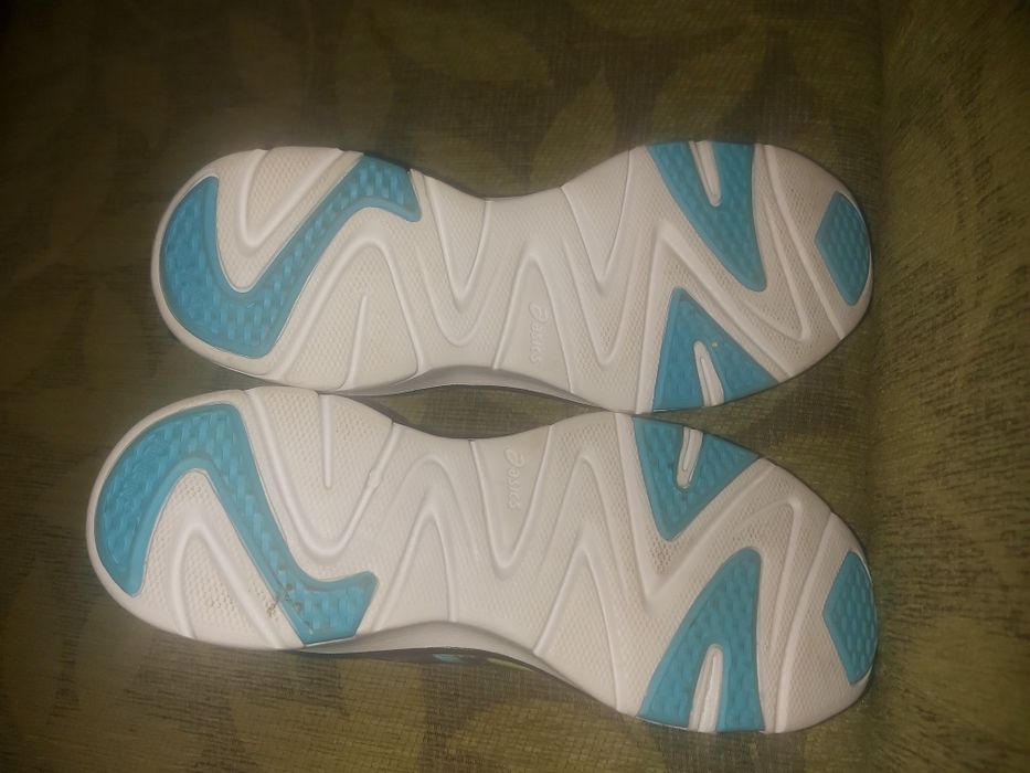 Дамски маратонки Asics