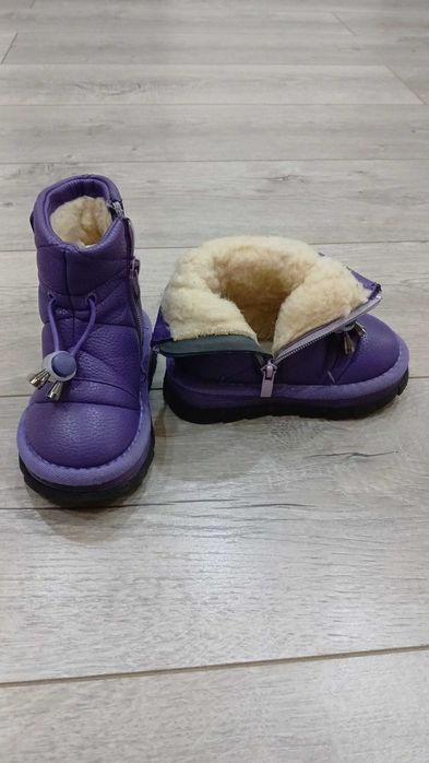 Продам детскую обувь