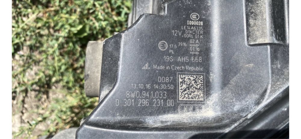 Far Audi A4 B9 8W 2015 - 2019 far stanga Matrix led