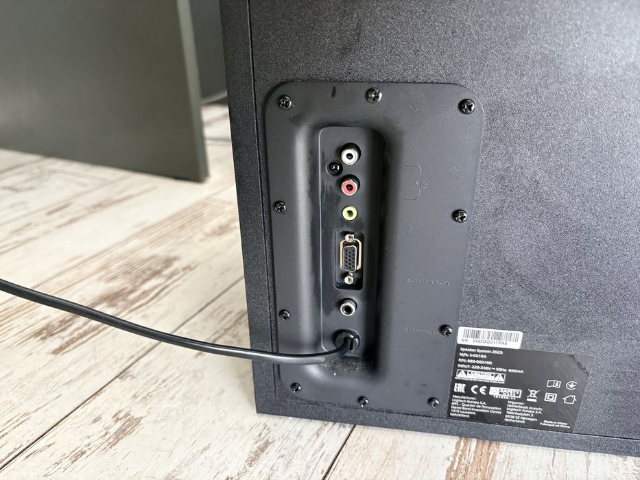 Тонколони с буфер Logitech