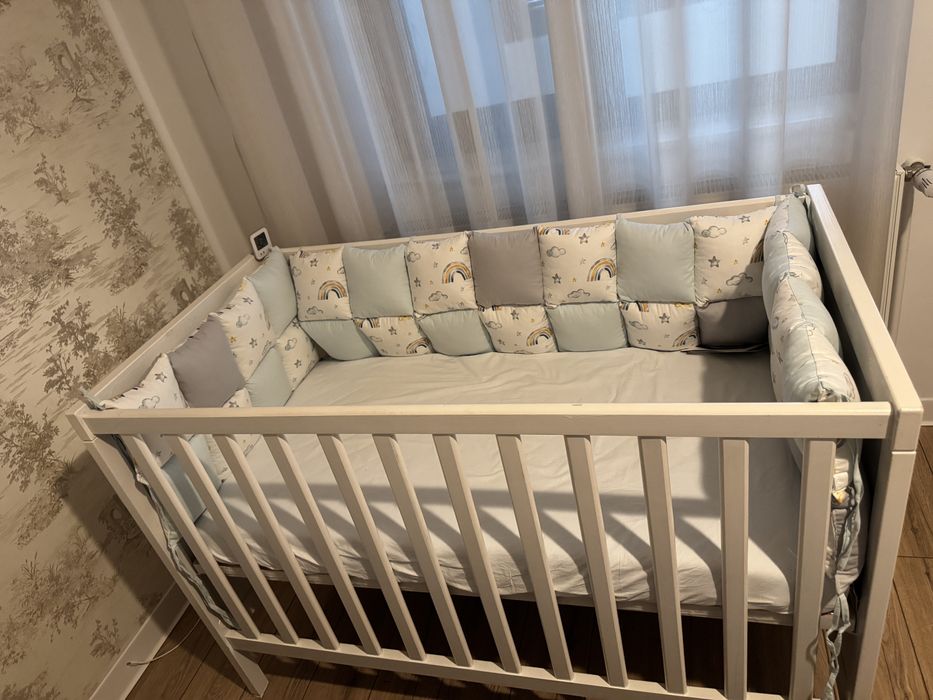 Pătuț bebe din lemn, cu saltea ergonomica și protecții laterale