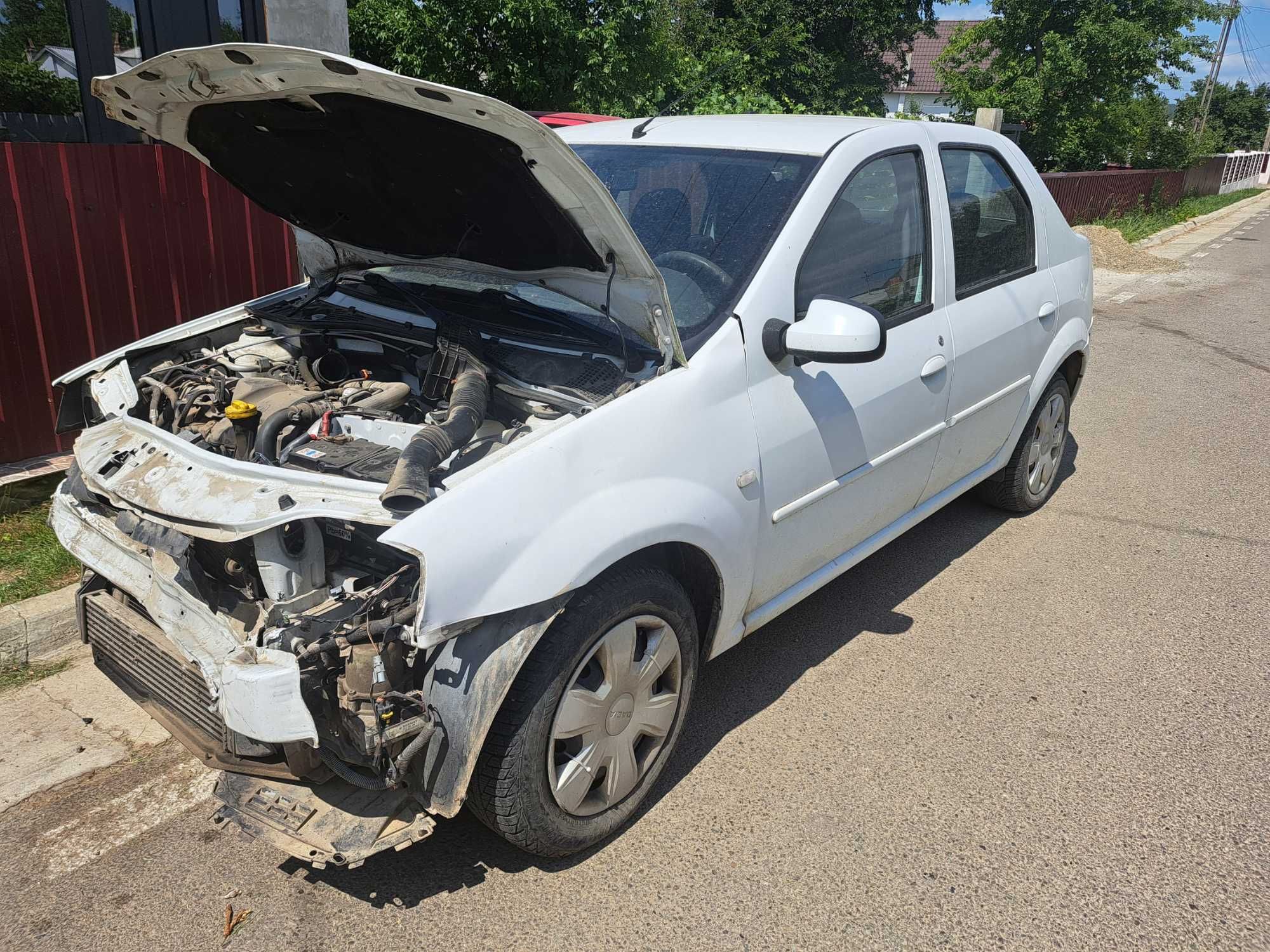 Dacia Logan 1.5 DCI 2011 Avariata fata