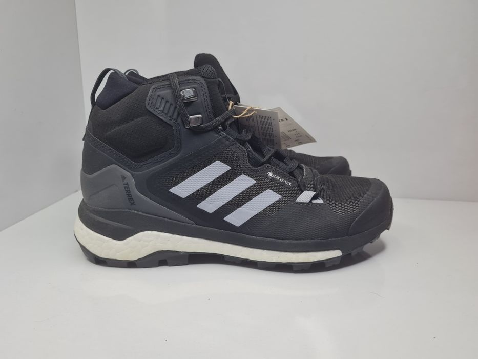 Маратонки Adidas Terrex 

Чисто нови без кутия. 

Размер 40 2/3  стелк