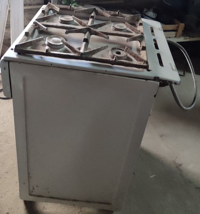 Газовая плита рабоча