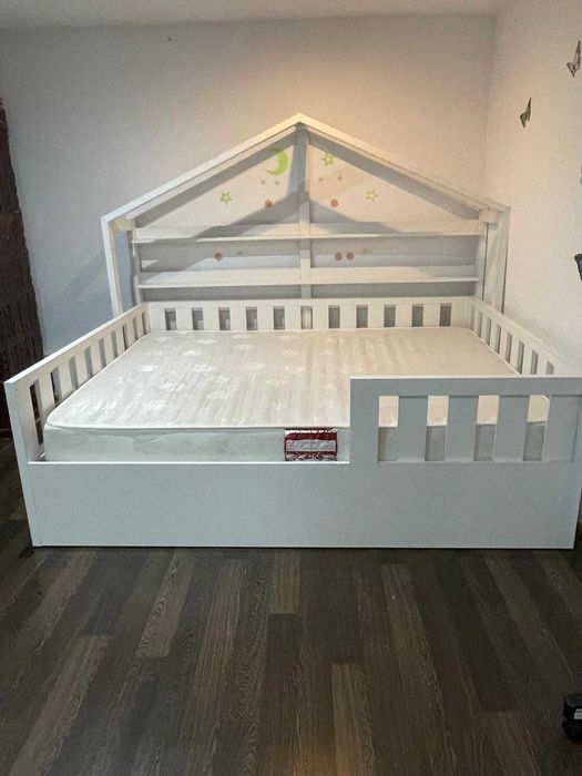 Vand pat tip casuta Montessori 200x180 cm