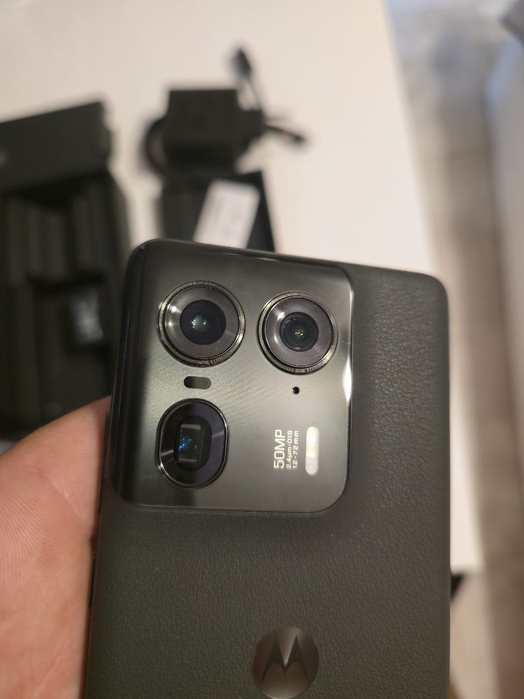 Motorola edge 50 ultra като нов