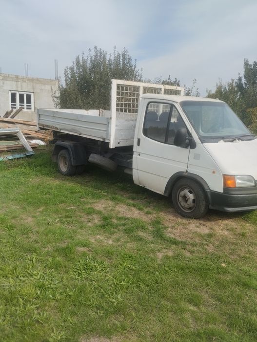 Vând carosată basculabilă pe trei parti