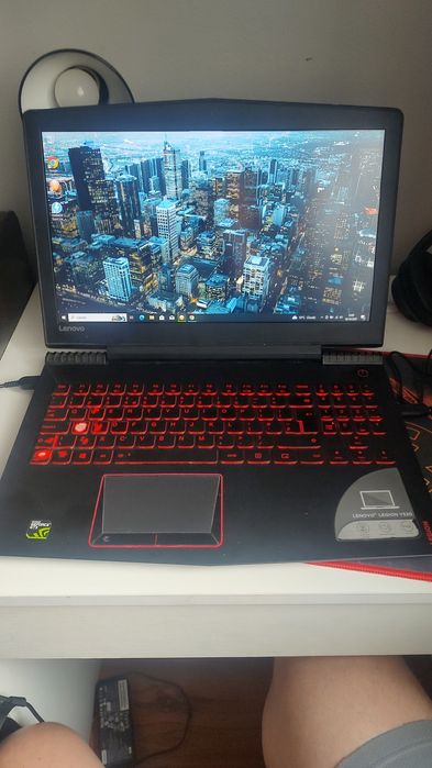 Vând laptop gaming Lenovo legion y520
