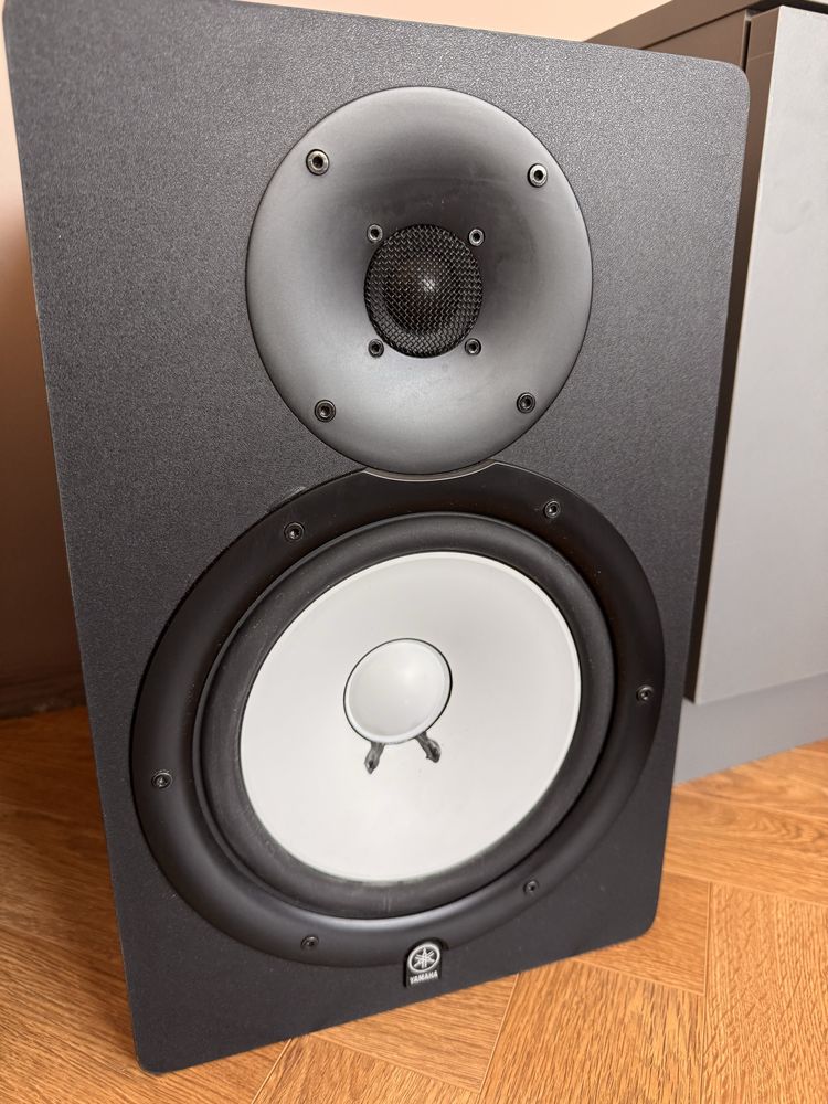 Мониторни колони Yamaha hs80m