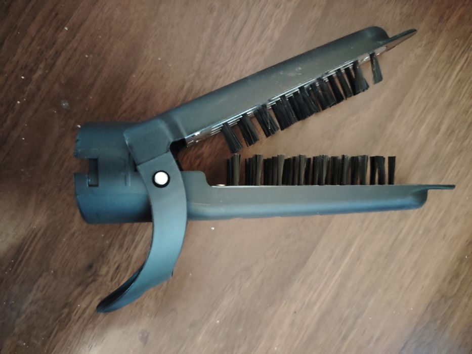 Vând Perie 6in1 nou