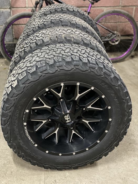диски с резиной Hardrock Offroad + BFGoodrich KO2 295/55R20!