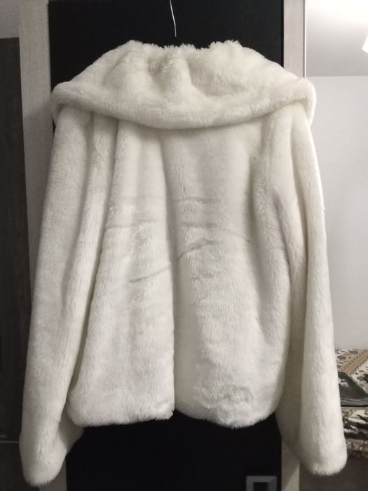 Haina Cristina nichita marimea 40. Pret 100 lei