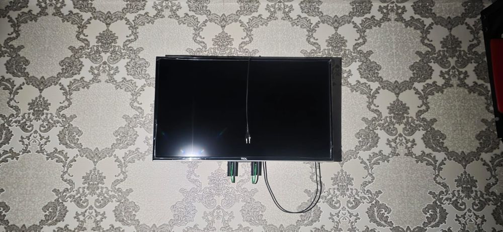 Продам телевизор TCL