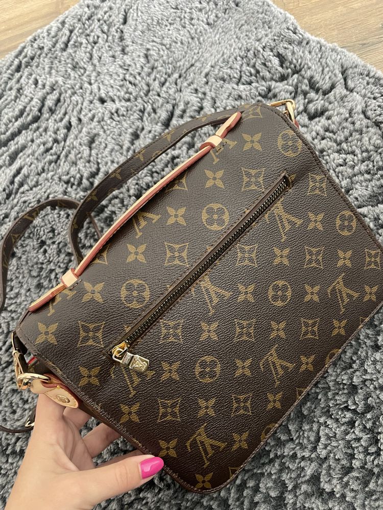 Чанта Louis Vuitton