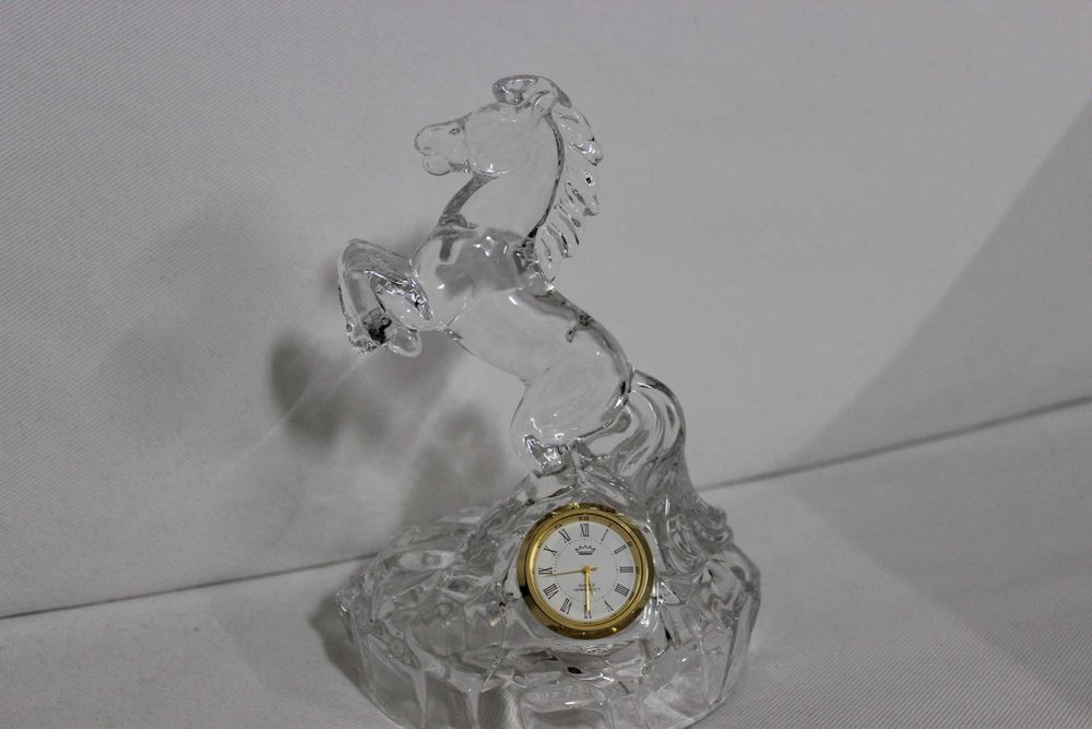 Bibelou cristal cu ceas