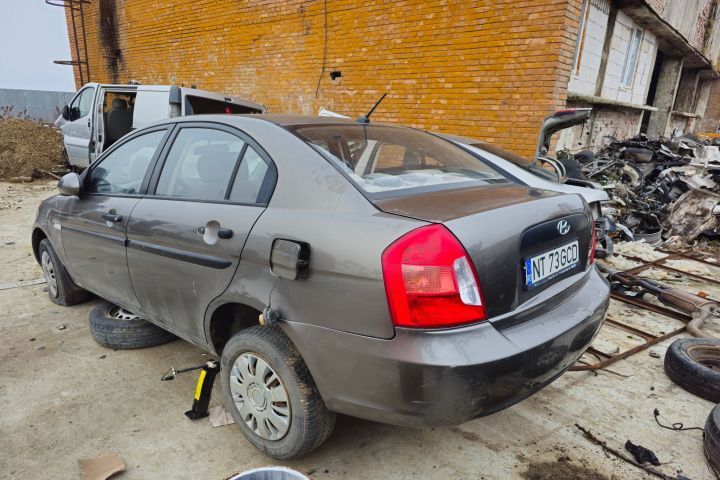 Timonerie manuala 5 trepte 43700-1GXXX Hyundai Accent MC  [din 2006 p