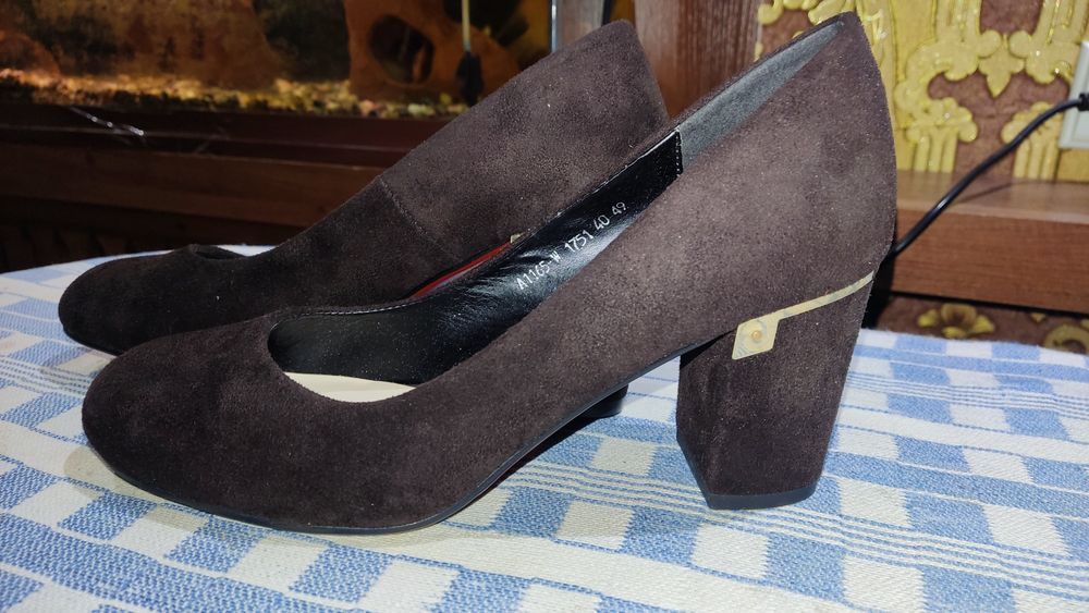 Женские туфли 39 размер